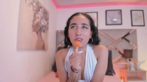 helena online show from July 28, 7:39 pm