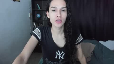 Snapshot of helena_spellman chatting on May 22, 3:46 am helena_spellman online show from May 22, 3:46 am