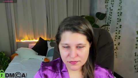 Snapshot of helenahoffmann chatting on February 20, 4:09 am helenahoffmann online show from February 20, 4:09 am
