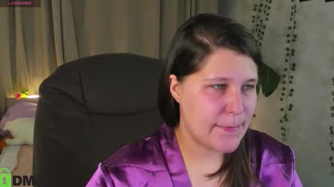 Snapshot of helenahoffmann chatting on February 24, 4:21 am helenahoffmann online show from February 24, 4:21 am