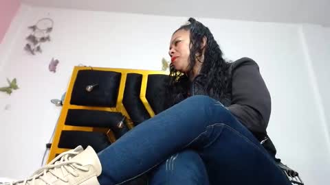 helenahotwet online show from December 29, 1:17 pm