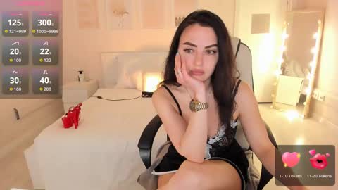 Snapshot of helenaregal chatting on May 8, 1:38 pm Helena online show from May 8, 1:38 pm