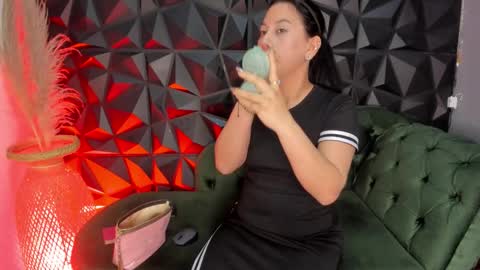 Helena Saenz online show from January 8, 12:29 pm