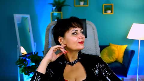 helenbeler online show from November 7, 8:36 am