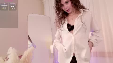Snapshot of helenblash chatting on May 21, 11:06 am Scarlet online show from May 21, 11:06 am