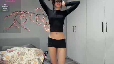 Snapshot of helenblazetrt chatting on July 23, 2:42 am Hi I am Helen online show from July 23, 2:42 am