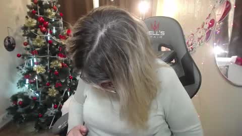 helenenigma online show from January 12, 4:52 am