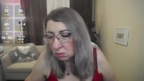 helenenigma online show from November 22, 7:35 pm