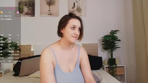 Snapshot of helenliss chatting on July 13, 5:21 am Helen online show from July 13, 5:21 am