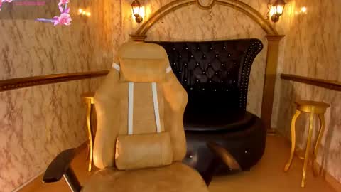 Helen or Hells online show from November 15, 12:02 pm