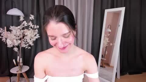 Helen online show from March 2, 5:44 am