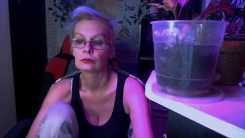 Helga online show from April 7, 10:53 pm