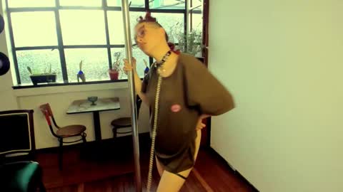 Heliconia online show from October 14, 10:43 pm