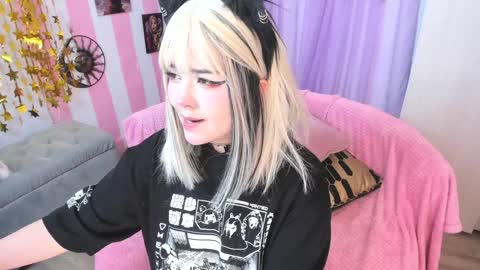 Laura online show from January 19, 3:08 am