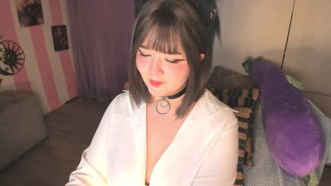 Laura online show from September 12, 3:06 am