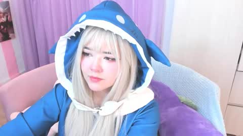 Laura online show from October 24, 4:09 am