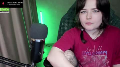 Red online show from March 2, 8:26 pm