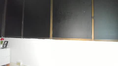 H E L L   AND  D A N T E online show from January 8, 2:14 am