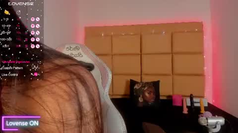 hellen__smith_ online show from June 29, 9:48 pm