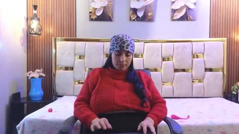 Snapshot of hellen_mark chatting on May 1, 11:15 am Hellen. online show from May 1, 11:15 am