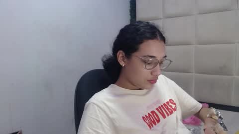 Snapshot of hellen_queensex chatting on February 4, 1:56 am hellen_queensex online show from February 4, 1:56 am