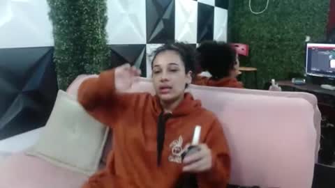 Snapshot of hellen_queensex chatting on March 2, 6:08 pm hellen_queensex online show from March 2, 6:08 pm