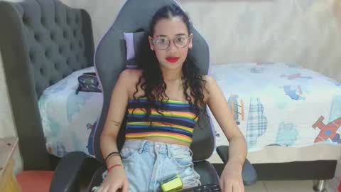 Snapshot of hellen_queensex chatting on March 12, 10:50 pm hellen_queensex online show from March 12, 10:50 pm