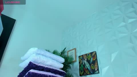 hellen     online show from September 8, 7:13 pm