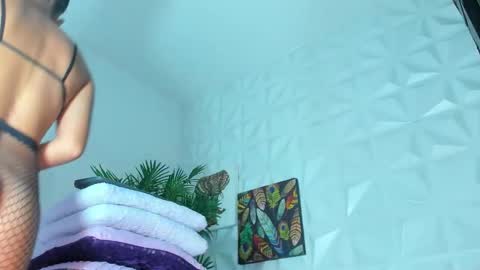 hellen     online show from October 25, 7:08 pm