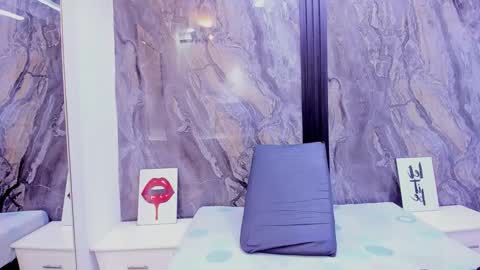 Snapshot of hellenjohansson chatting on February 24, 7:23 pm Hellen johanson online show from February 24, 7:23 pm