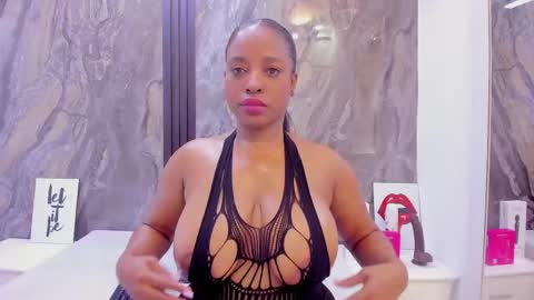 Snapshot of hellenjohansson chatting on April 26, 12:14 pm Hellen johanson online show from April 26, 12:14 pm