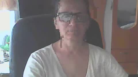 hellenmarie online show from May 17, 10:44 am