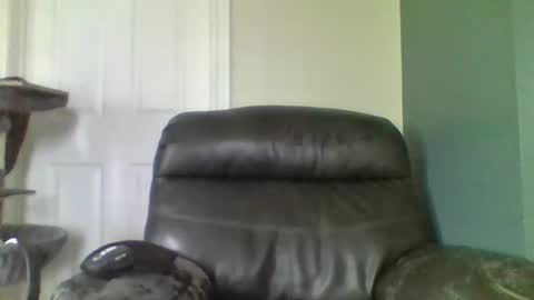 Snapshot of hellflow chatting on May 4, 2:24 pm hellflow online show from May 4, 2:24 pm