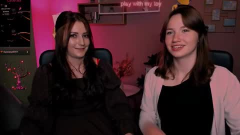 Helli online show from October 31, 9:49 pm