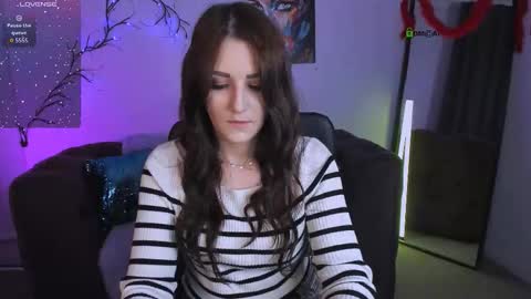 Helli online show from November 11, 8:09 pm