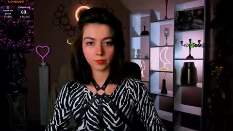 Helli online show from November 16, 8:36 pm