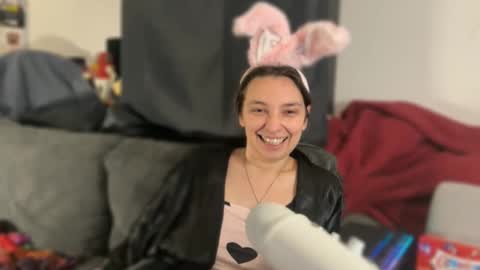 Katie 3 online show from April 3, 6:06 pm