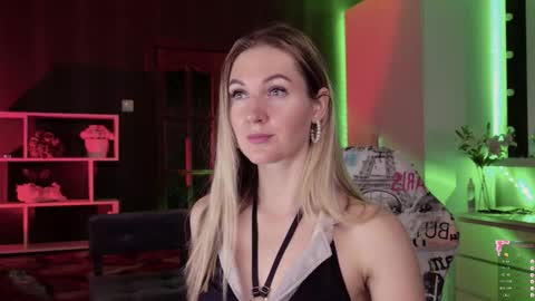 Alisia  Monday to Friday from 10 am to 4 pm GMT 2 online show from October 28, 8:29 am