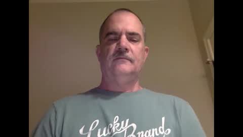 Snapshot of helloitsme969 chatting on April 17, 5:27 pm helloitsme969 online show from April 17, 5:27 pm
