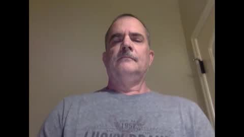Snapshot of helloitsme969 chatting on April 22, 8:10 pm helloitsme969 online show from April 22, 8:10 pm