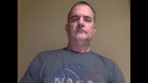 Snapshot of helloitsme969 chatting on May 6, 6:13 pm helloitsme969 online show from May 6, 6:13 pm