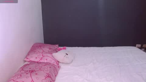 Snapshot of hellokitty_valery1 chatting on September 19, 1:18 am hellokitty_valery1 online show from September 19, 1:18 am