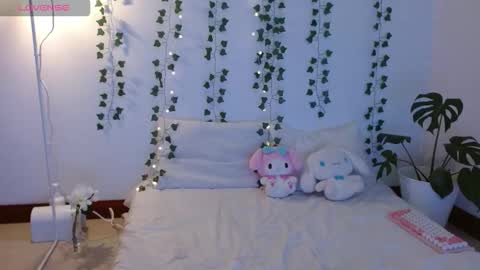 Snapshot of hellokitty_valery1 chatting on February 22, 11:47 pm hellokitty_valery1 online show from February 22, 11:47 pm