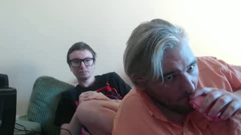 Snapshot of hellr4izer chatting on December 20, 6:48 pm Hayden Phirox online show from December 20, 6:48 pm