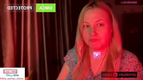 Snapshot of hellyriddle chatting on January 2, 4:24 pm DeleteyourSadness online show from January 2, 4:24 pm