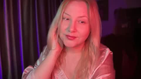 Snapshot of hellyriddle chatting on April 4, 7:06 am DeleteyourSadness online show from April 4, 7:06 am