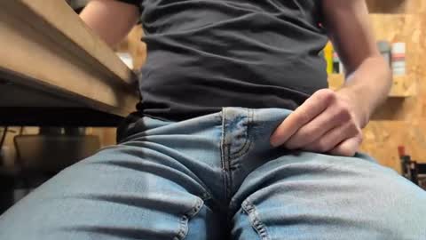 henkietien online show from December 11, 11:08 am