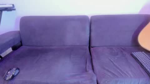 henrik_senn online show from March 24, 9:47 am