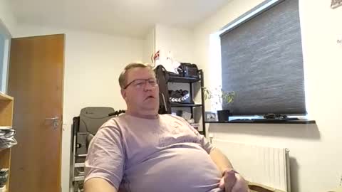 Snapshot of henrikrp1971 chatting on January 14, 11:16 am henrikrp1971 online show from January 14, 11:16 am