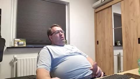 Snapshot of henrikrp1971 chatting on February 7, 9:18 pm henrikrp1971 online show from February 7, 9:18 pm